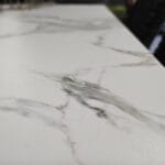 Tuinset Keramiek (Dekton Aura) tafel 180x90x75cm met 4 vlechtwerk tuinstoelen - Afbeelding 3